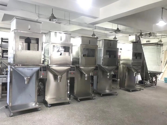 700*1200*2800 mm Machine automatique d'emballage de céréales à pèse linéaire avec matériau plastique
